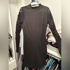 Size SM Lulu’s bodycon dress